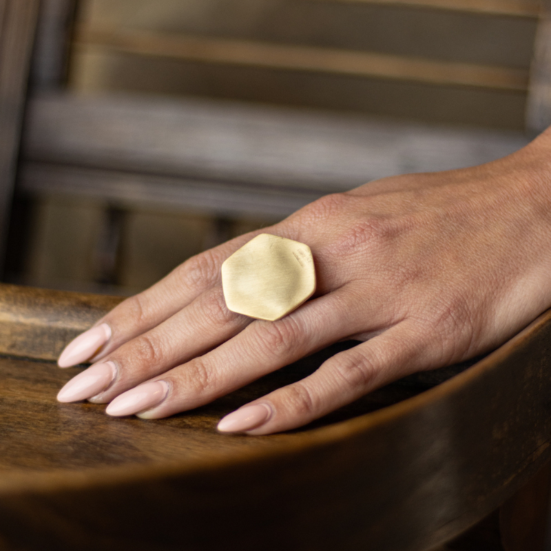 ANELLO GRANDE VELLUTATO DA DONNA IN ARGENTO 925 DESIGN ESAGONALE