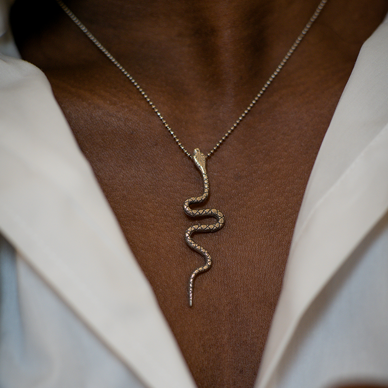 COLLANA IN ARGENTO CON PENDENTE SERPENTE